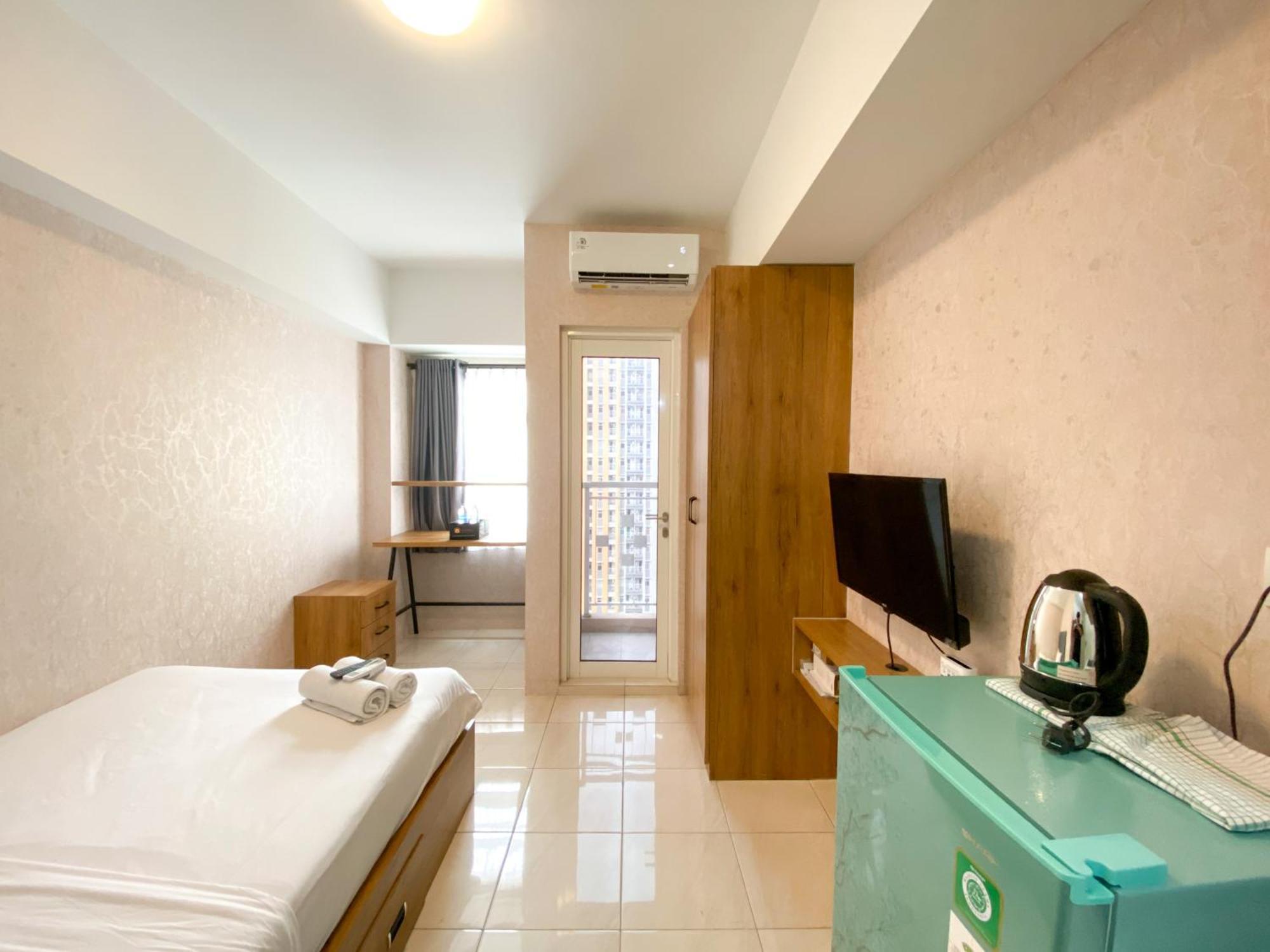 Fully Furnished Springlake Summarecon Near Mall By Travelio Bekasi